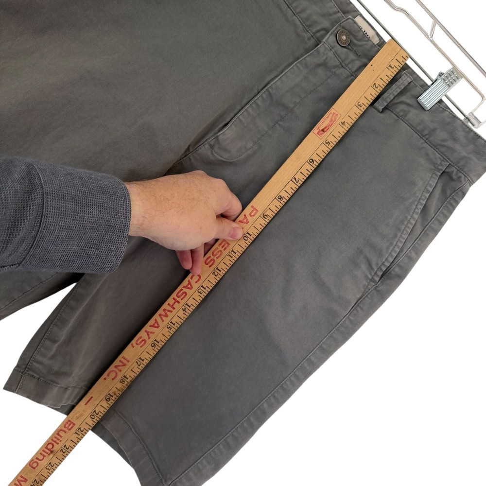 Flint and Tinder Charcoal Gray Chino Shorts Mens‎ Sz 33 Flat Front Huckberry - Picture 13 of 14